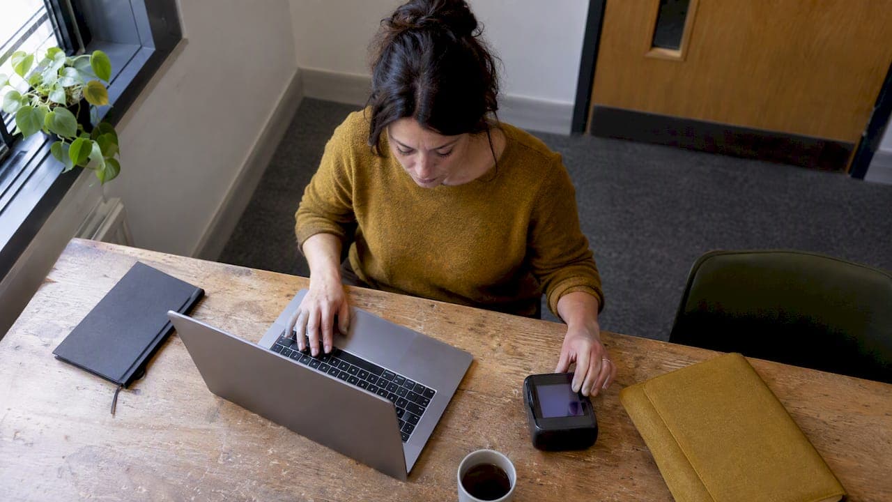 7 Steps HR and L&D Need to Pilot Evidence Backed Digital Badges at Work